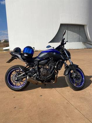 YAMAHA MT-07 ABS YAMAHA MT-07 ABS